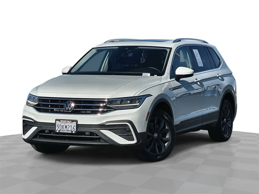 2022 Volkswagen Tiguan SE photo 1