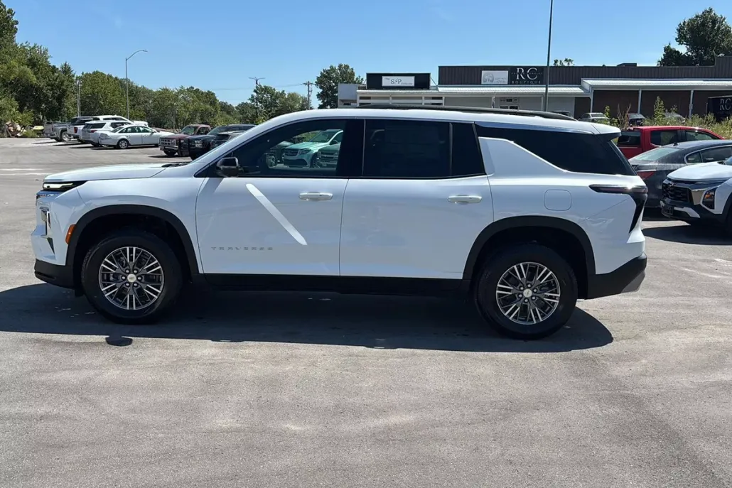 2026 Chevrolet Traverse photo 1