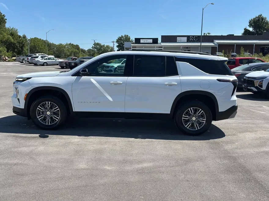 2026 Chevrolet Traverse photo 1