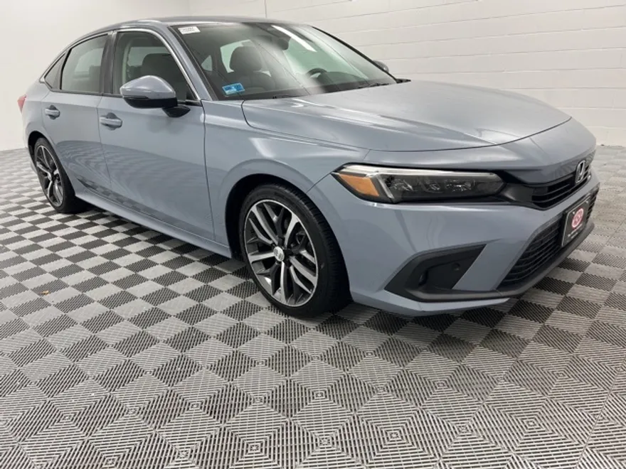2023 Honda Civic Touring photo 1