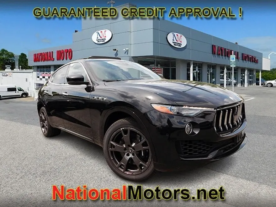 2021 Maserati Levante S photo 1