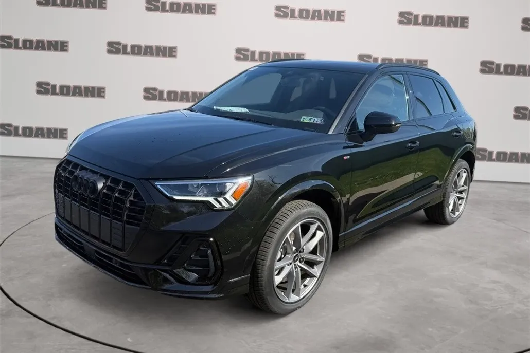 2025 Audi Q3 S line Premium photo 1