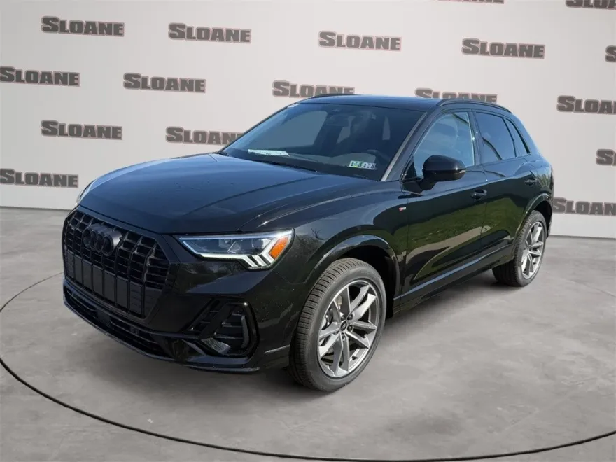 2025 Audi Q3 S line Premium photo 1