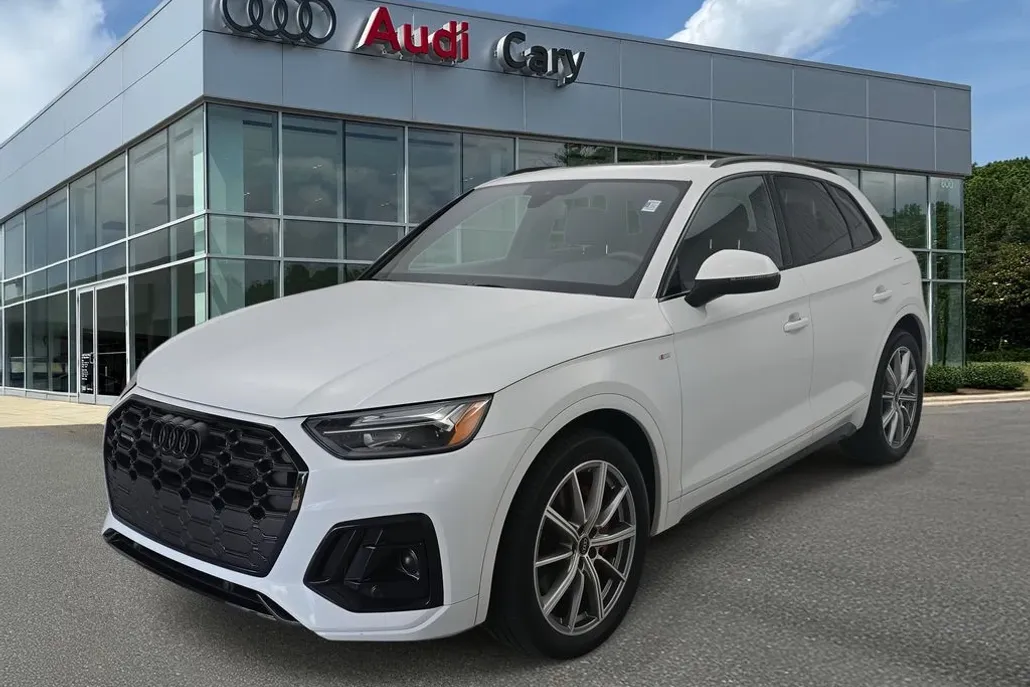 2024 Audi Q5 55 Premium Plus photo 1