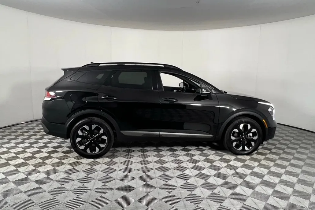 2023 Kia Sportage Plug-In Hybrid X-Line photo 1