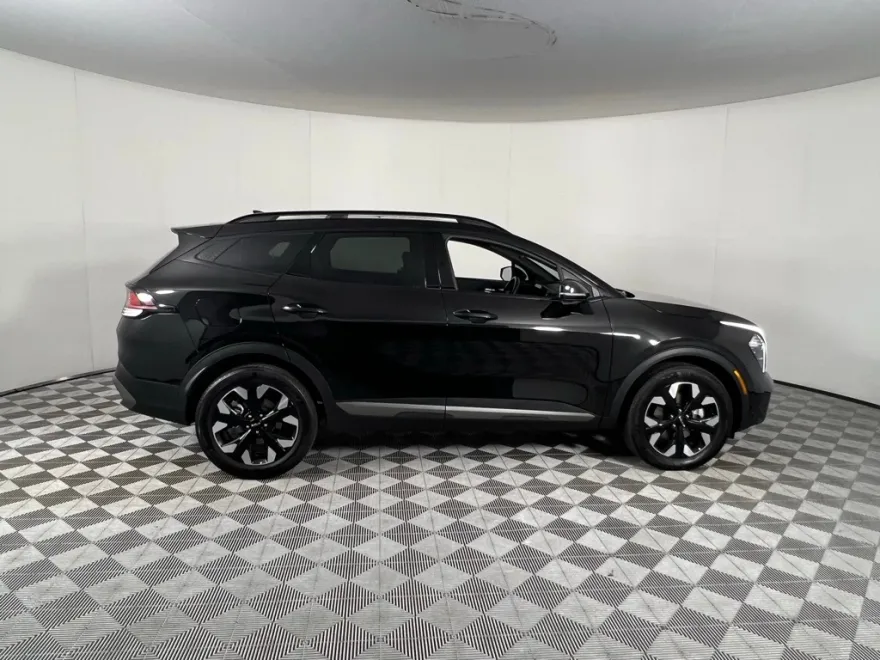 2023 Kia Sportage Plug-In Hybrid X-Line photo 1