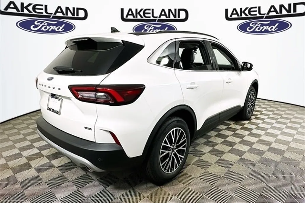 2025 Ford Escape Base photo 1