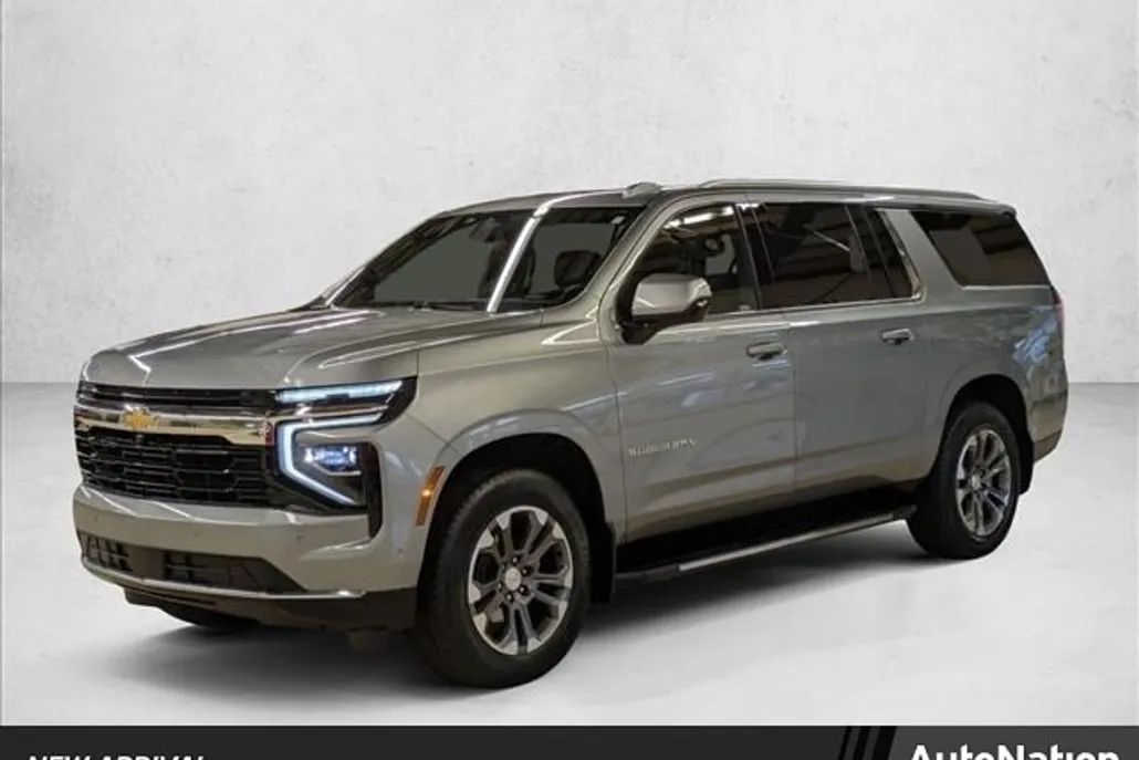 2025 Chevrolet Suburban LS photo 1