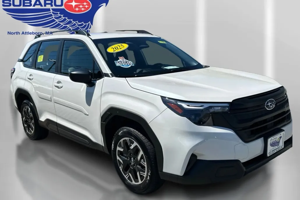 2025 Subaru Forester Base photo 1