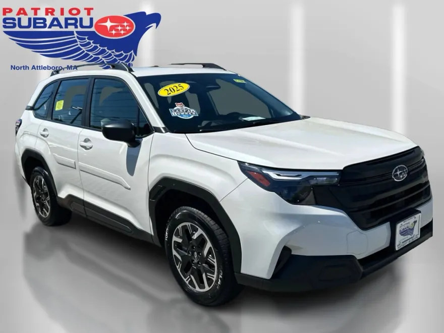 2025 Subaru Forester Base photo 1