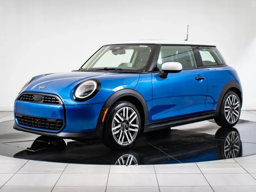 2025 Mini Cooper 2 Door Hardtop photo 1