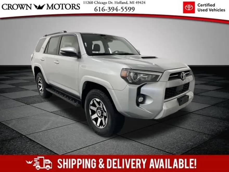 2024 Toyota 4Runner TRD Off-Road Premium photo 1
