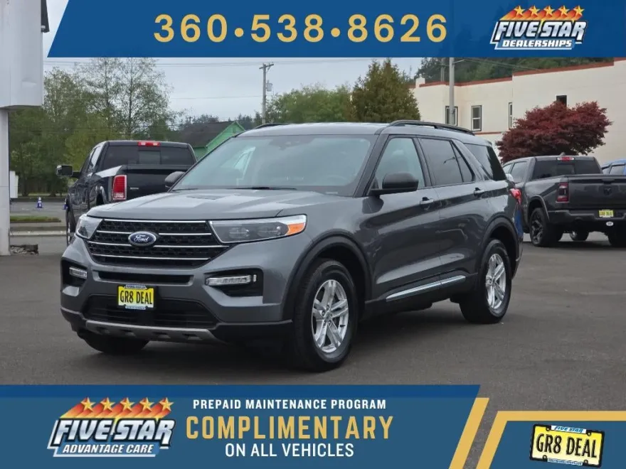 2023 Ford Explorer XLT photo 1
