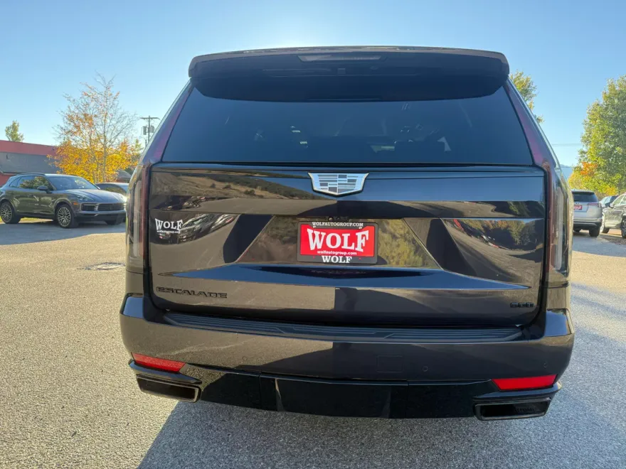 2023 Cadillac Escalade Sport Platinum photo 1