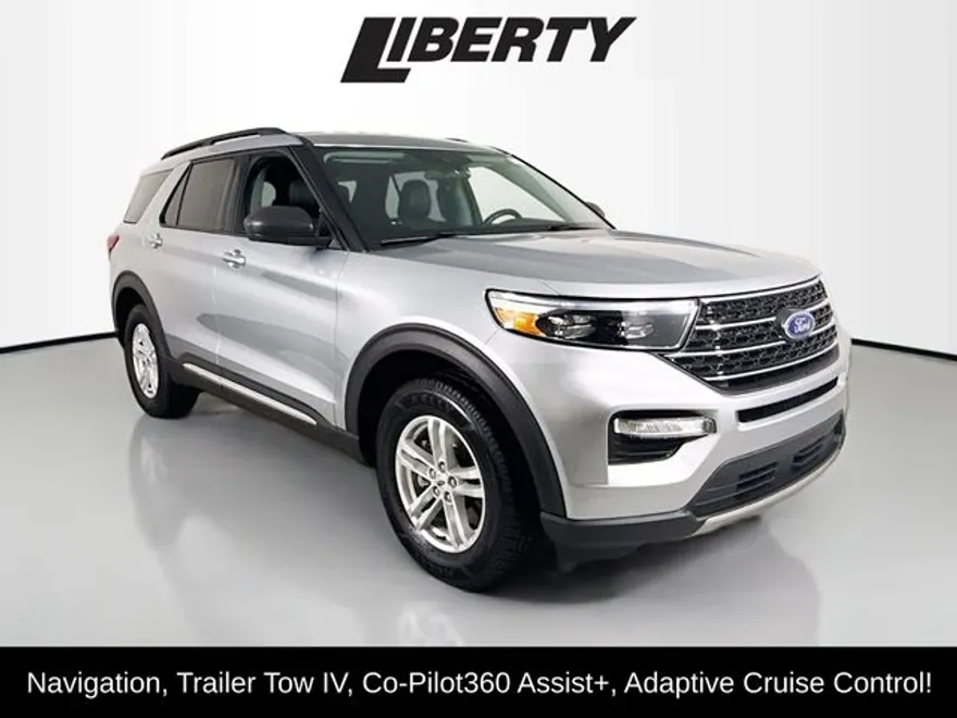 2022 Ford Explorer XLT photo 1