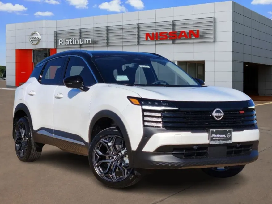 2025 Nissan Kicks SR photo 1