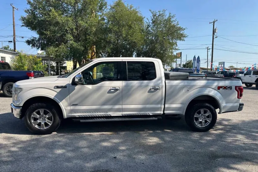 2016 Ford F-150 Lariat photo 1