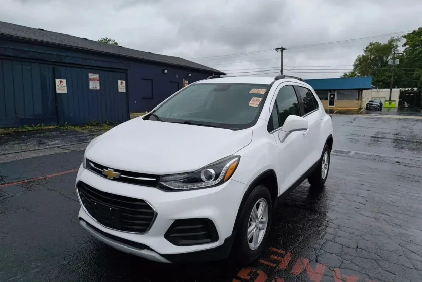 2017 Chevrolet Trax LT photo 1