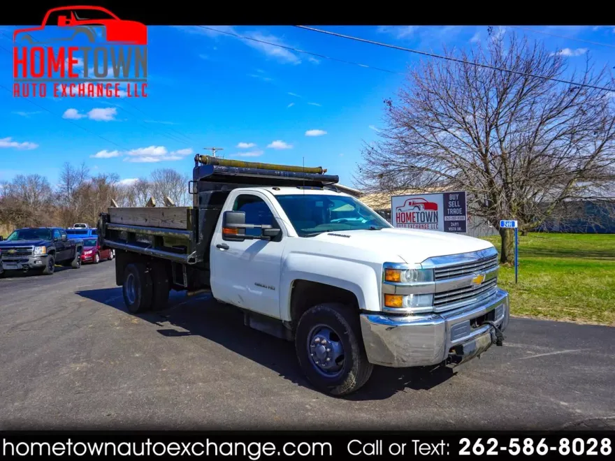 2015 Chevrolet Silverado 3500HD photo 1