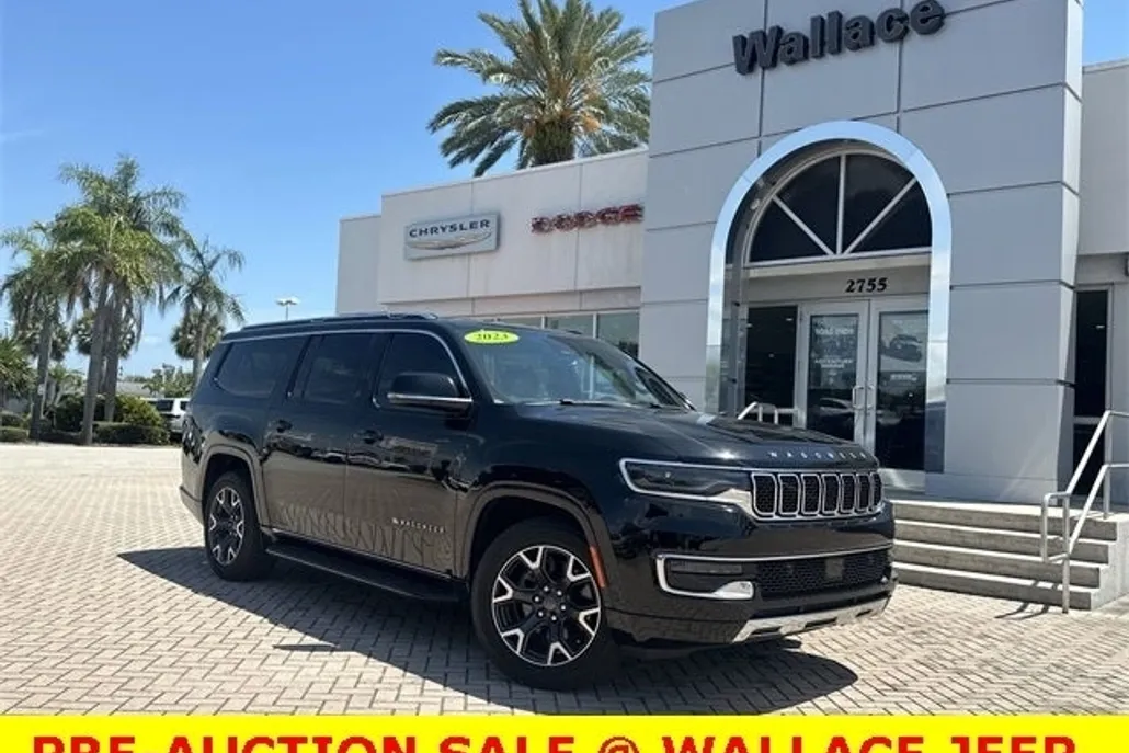 2023 Jeep Wagoneer L Series III photo 1