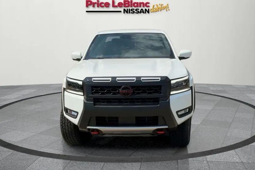 2026 Nissan Frontier SV Crew Cab PRO-4X photo 1