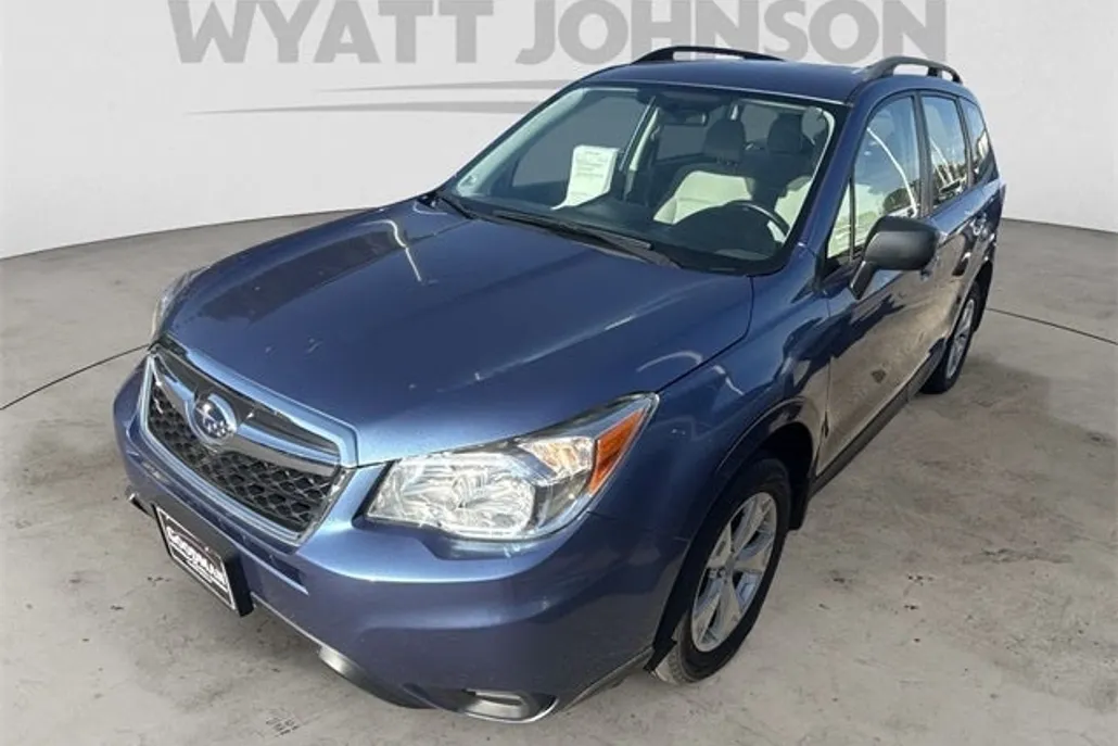 2016 Subaru Forester 2.5i photo 1