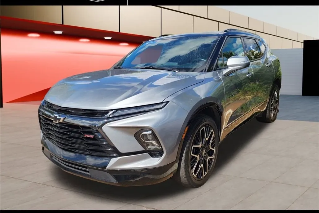 2023 Chevrolet Blazer RS photo 1