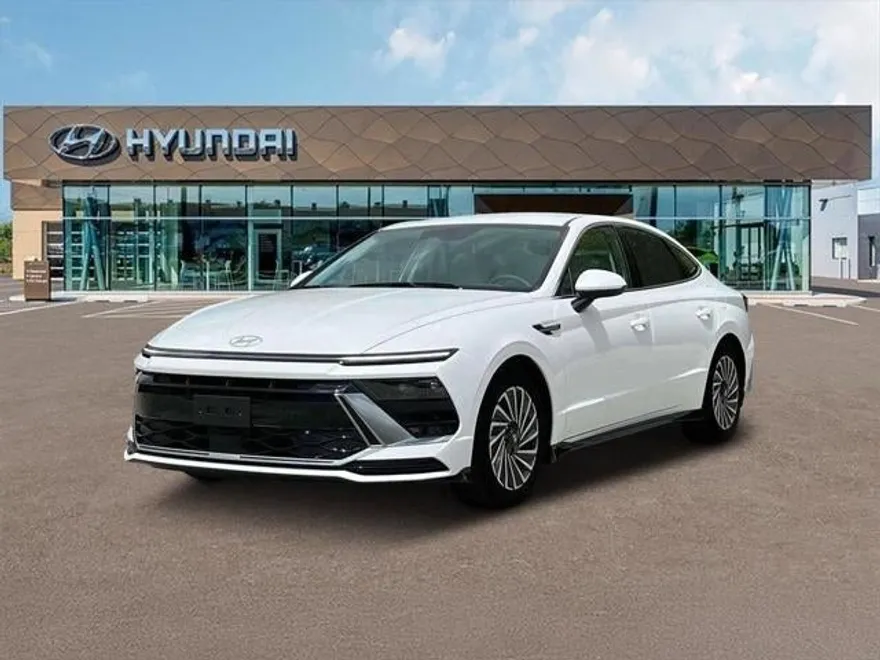 2025 Hyundai Sonata Hybrid SEL photo 1