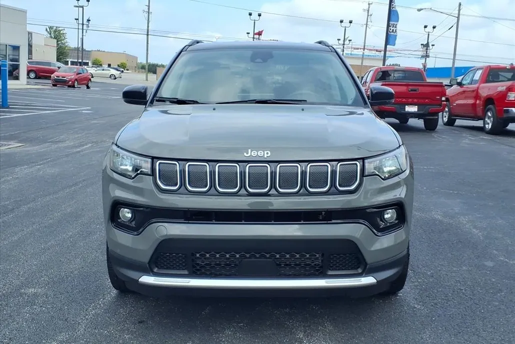 2022 Jeep Compass Limited photo 1