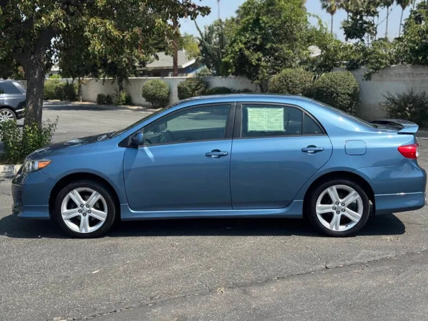 2013 Toyota Corolla S photo 1
