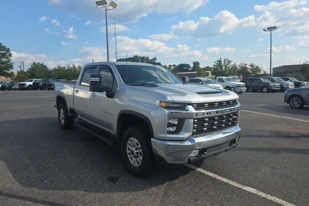 2022 Chevrolet Silverado 2500HD LT photo 1