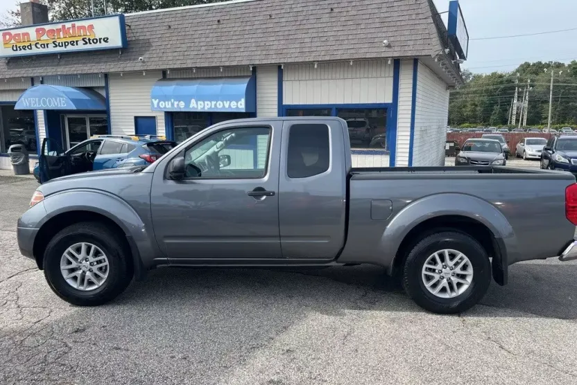 2020 Nissan Frontier SV photo 1