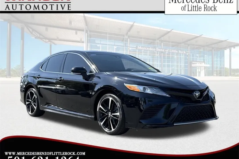 2020 Toyota Camry XSE photo 1