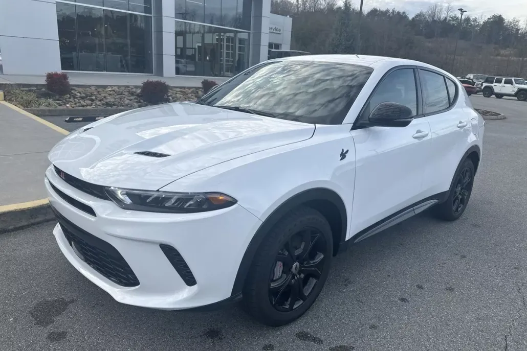 2024 Dodge Hornet R/T photo 1