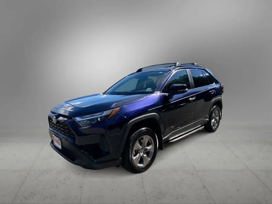2023 Toyota RAV4 Hybrid XLE photo 1