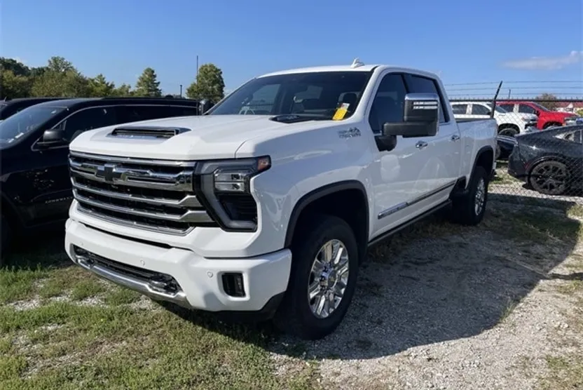 2025 Chevrolet Silverado 2500HD High Country photo 1
