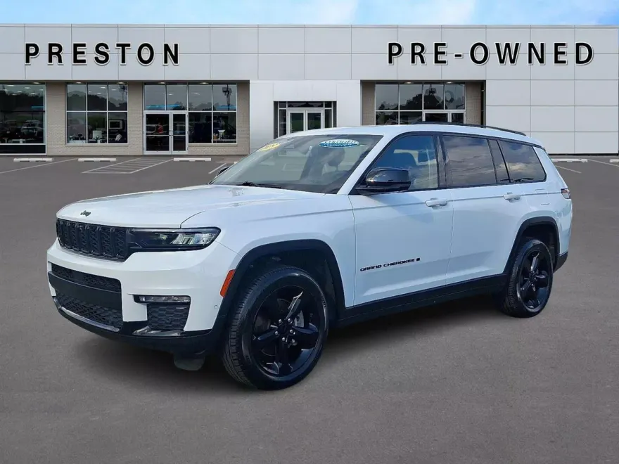 2023 Jeep Grand Cherokee Limited photo 1