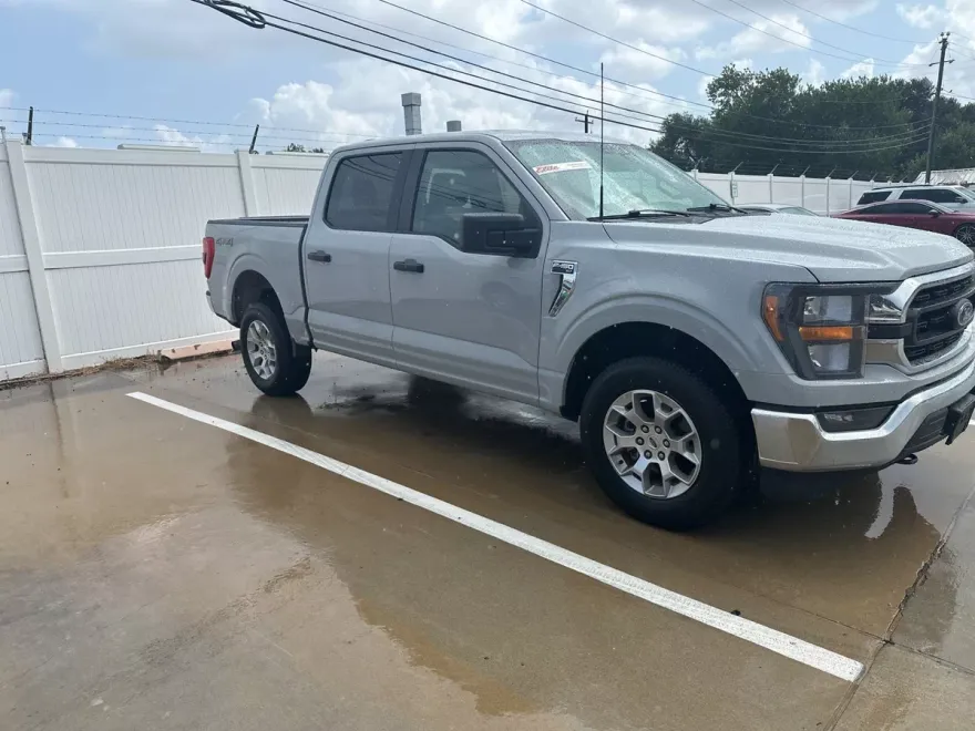 2023 Ford F-150 XLT photo 1