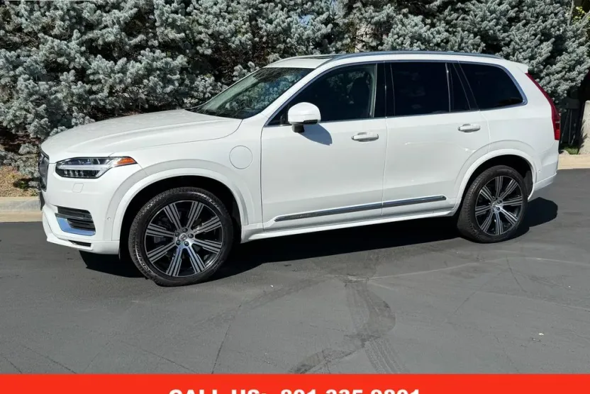 2022 Volvo XC90 Recharge T8 Inscription photo 1