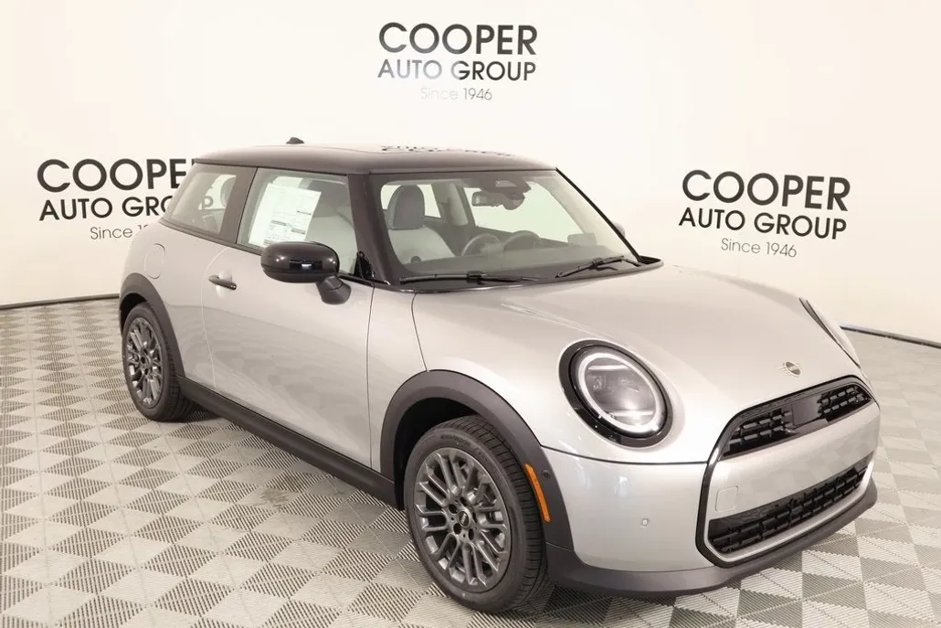 2025 Mini Cooper 2 Door Hardtop Signature photo 1