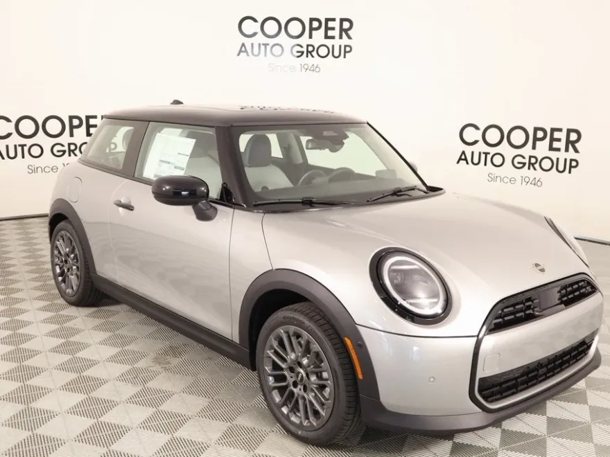 2025 Mini Cooper 2 Door Hardtop Signature photo 1