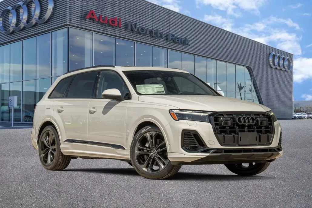 2025 Audi Q7 55 Premium Plus photo 1