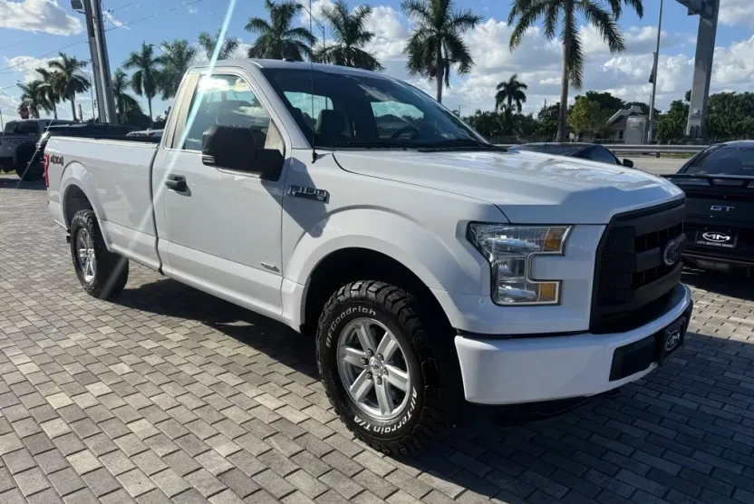 2016 Ford F-150 XL photo 1
