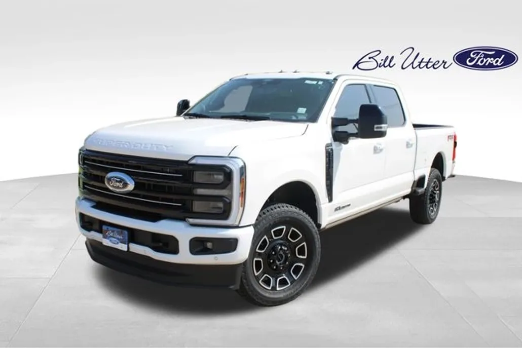 2025 Ford F-250 Platinum photo 1