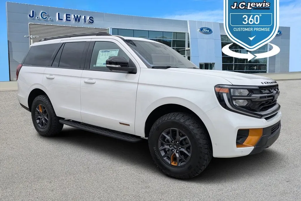 2025 Ford Expedition photo 1