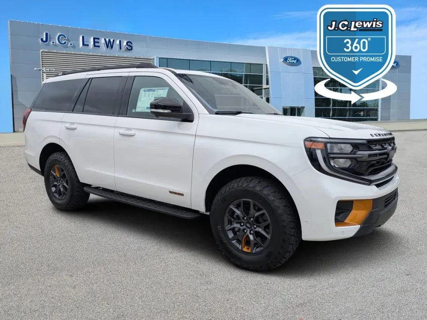 2025 Ford Expedition photo 1
