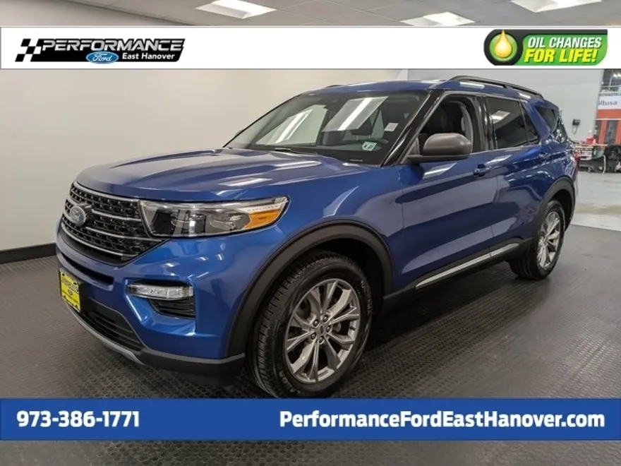 2022 Ford Explorer XLT photo 1