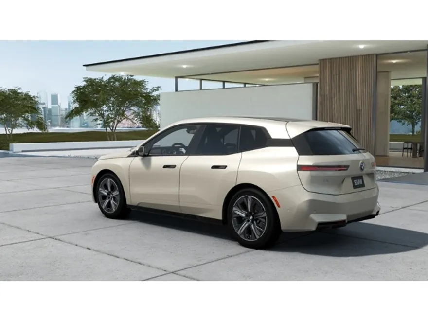 2026 Bmw iX photo 1