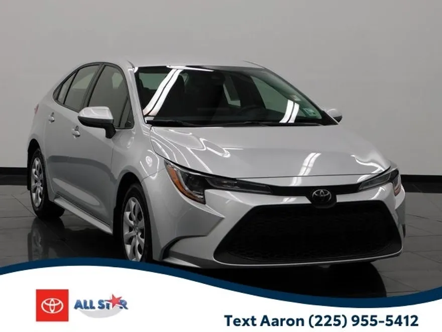 2022 Toyota Corolla LE photo 1