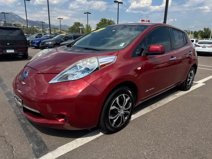 2012 Nissan Leaf SV photo 1